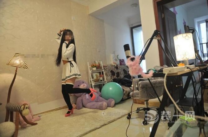 揭秘现实版网络女主播工作环境 直播间装修设