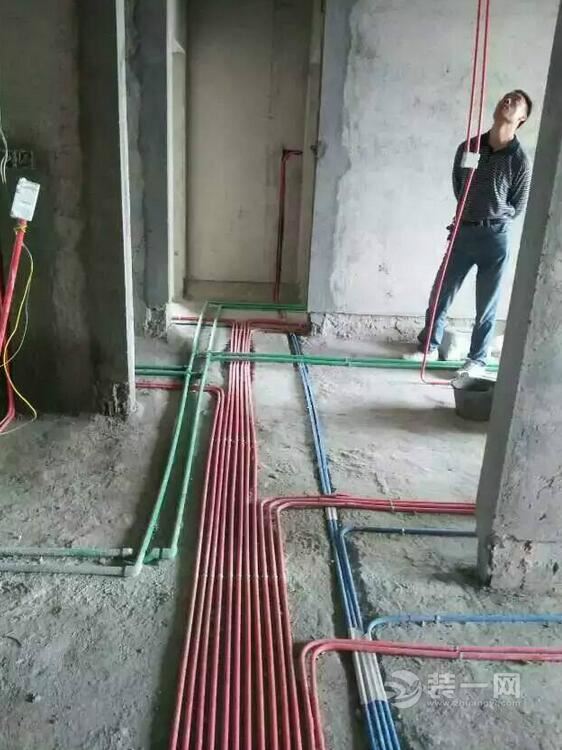 深圳龙光城96栋1单元基装两房装修过程：水电完工