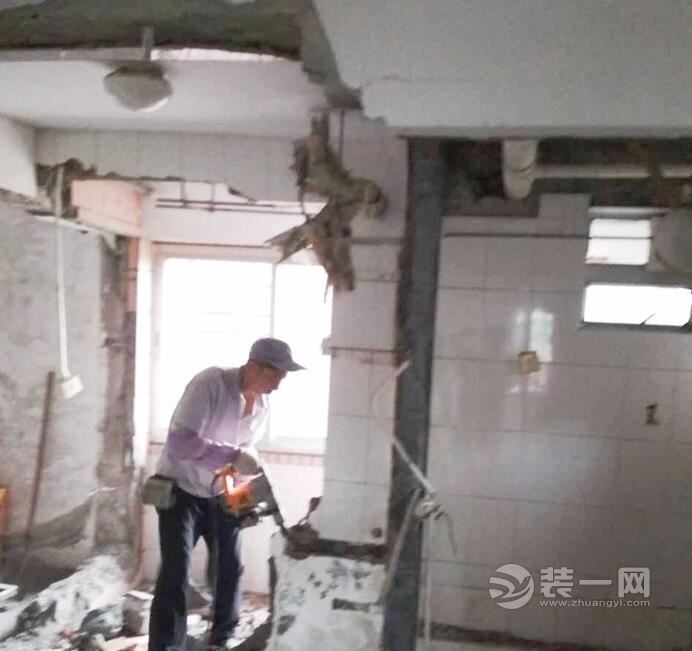 深圳装修施工现场 二手房打拆图片